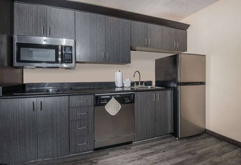 Отель Hawthorn Suites Las Vegas