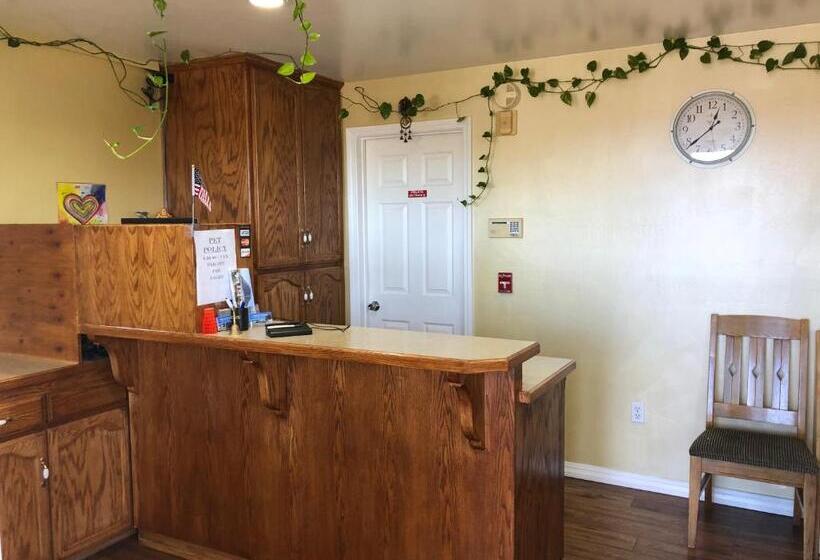 فندق Holland Inn & Suites