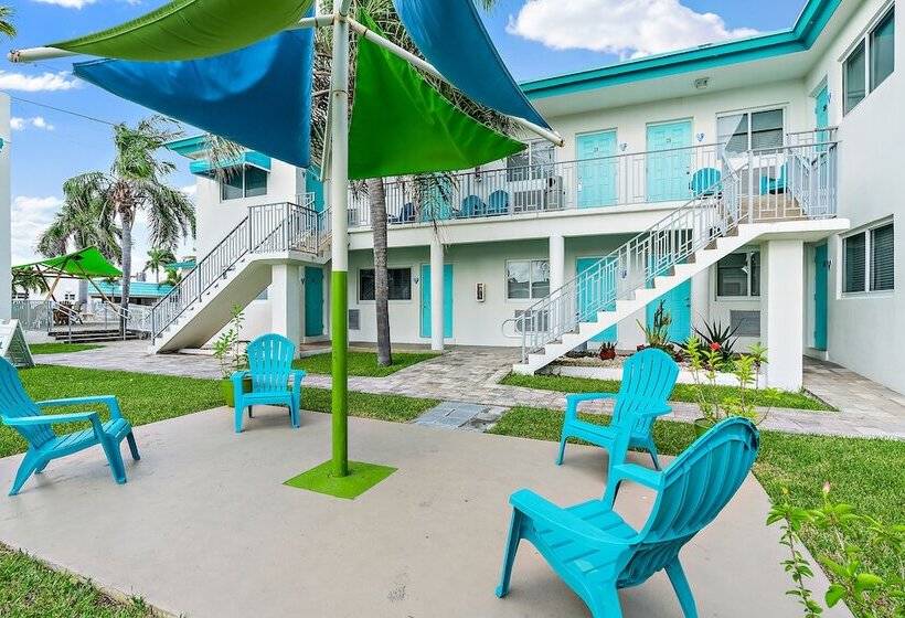 هتل Hollywood Beachside Boutique Suite