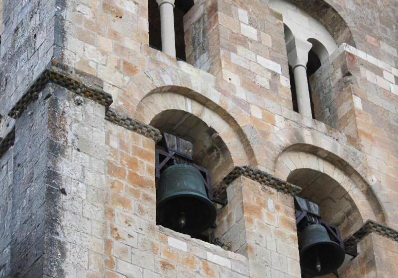 فندق Hospederia Los Templarios