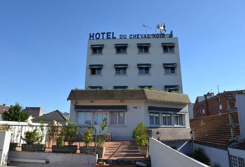 Отель Le Cheval Noir Hôtel Paris Pantin