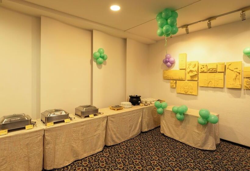 هتل Kohinoor Elite Near Bkc