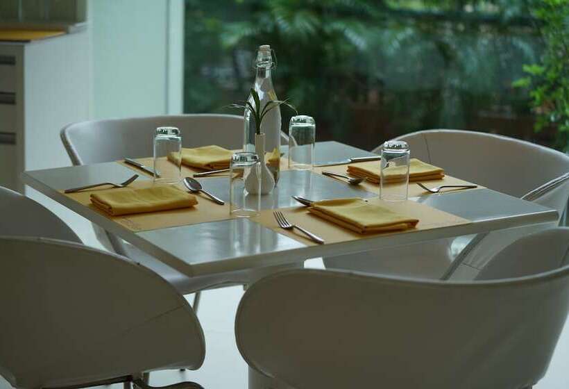 هتل Kohinoor Elite Near Bkc