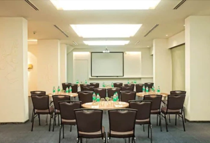 هتل Kohinoor Elite Near Bkc