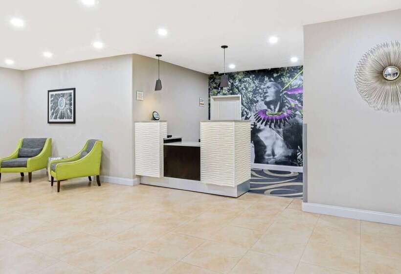 فندق La Quinta By Wyndham Ada