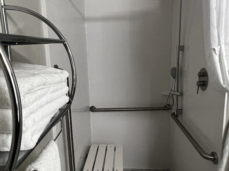 فندق La Quinta By Wyndham Ada