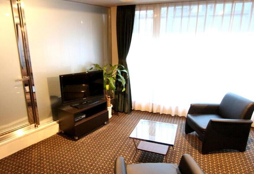 فندق Livemax Budget Korakuen