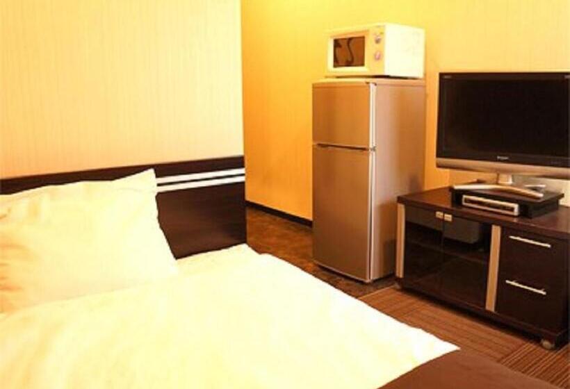 Отель Livemax Budget Esaka