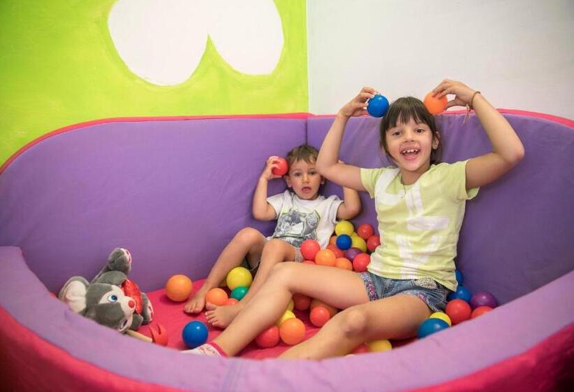 فندق Luna Bianca Folgaria