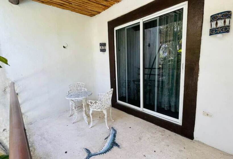 Mayan Art Hotel 10 Avenue