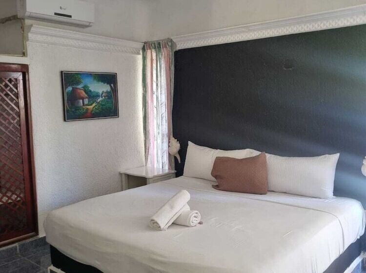 Mayan Art Hotel 10 Avenue