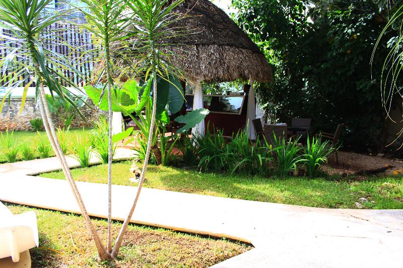 Mayan Art Hotel 10 Avenue