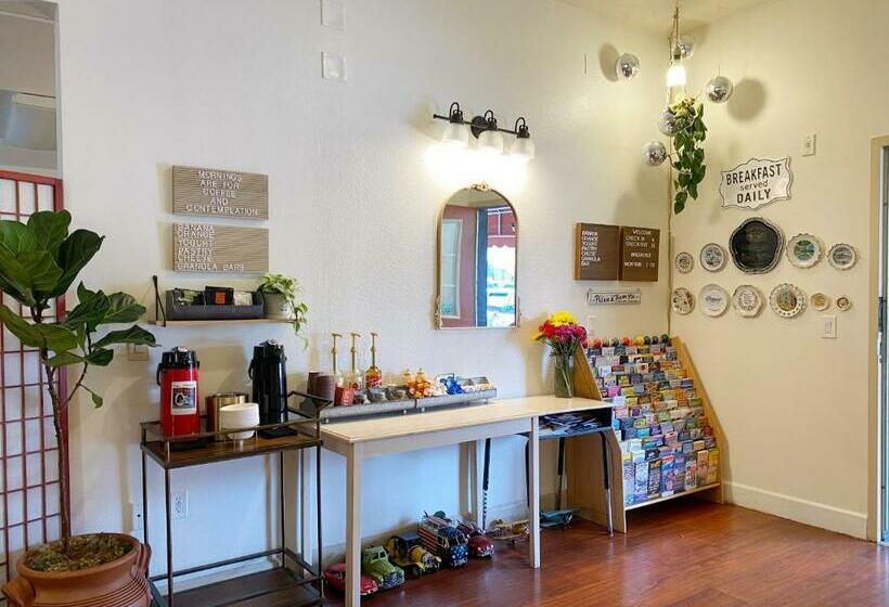 בית מלון כפרי Monarch Valley Inn Marina At Monterey Bay