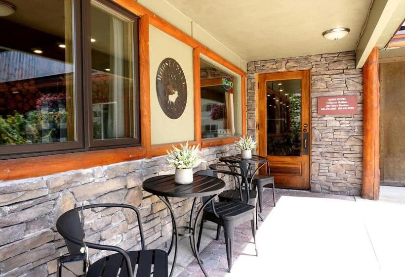 فندق Moose Creek Inn