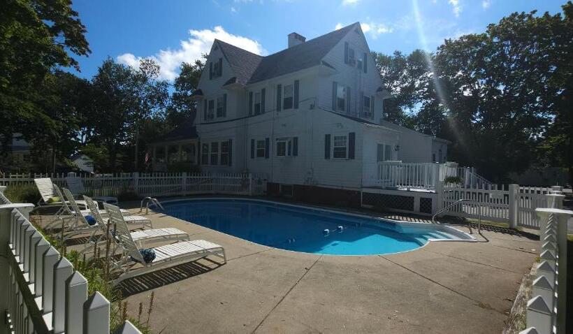 Отель Old Orchard Beach Inn