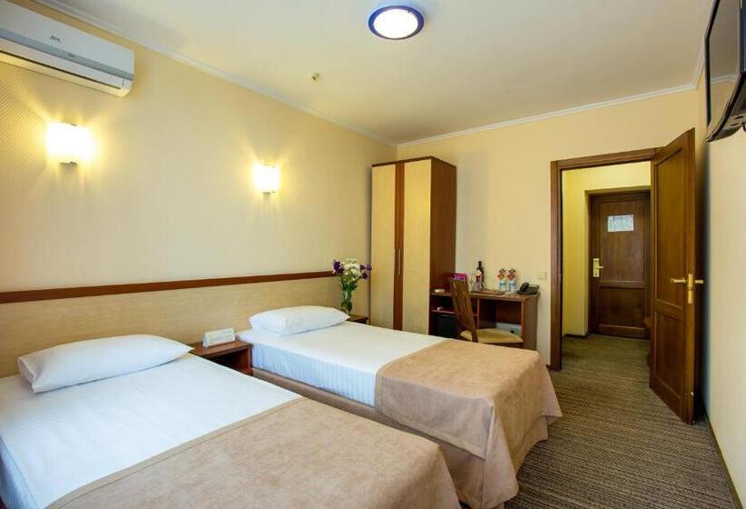 هتل Optima River Mykolaiv