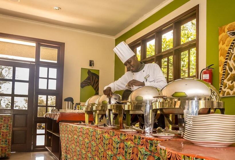 هتل Arusha Planet Lodge