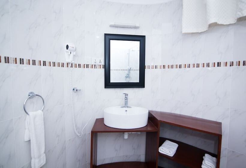 هتل Arusha Planet Lodge