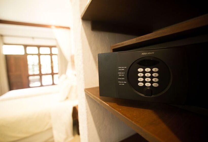 هتل Arusha Planet Lodge