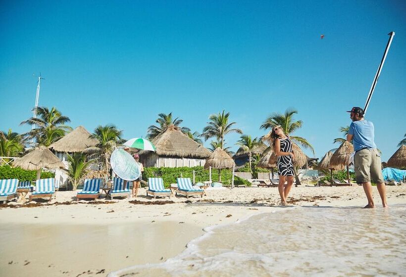 ホテル Punta Piedra Beach Posada