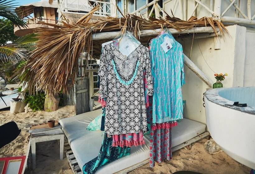 ホテル Punta Piedra Beach Posada