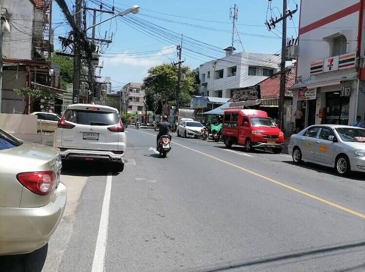 فندق Q Victory Patong