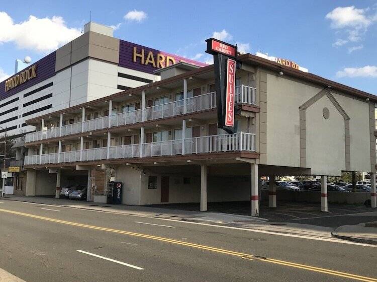 酒店 Red Carpet Inn & Suites