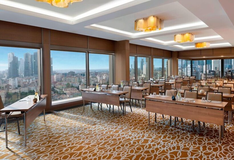 هتل Renaissance Istanbul Polat Bosphorus
