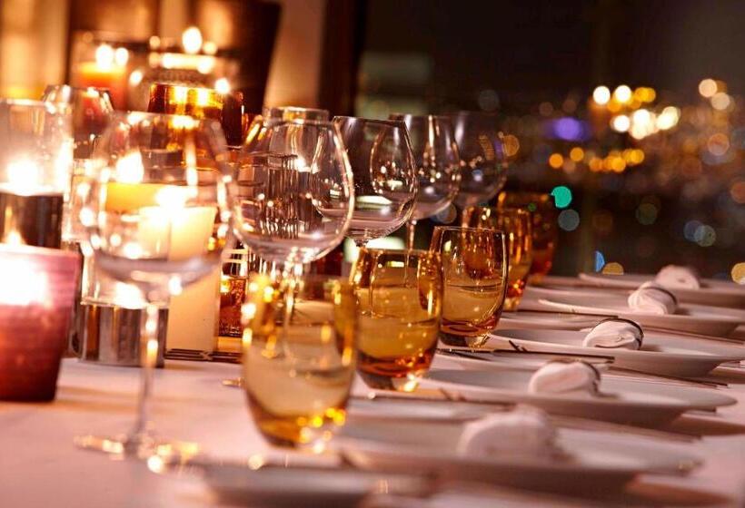 هتل Renaissance Istanbul Polat Bosphorus