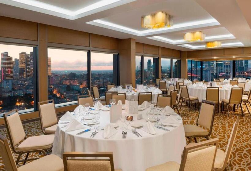 هتل Renaissance Istanbul Polat Bosphorus