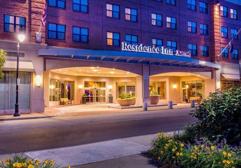 Отель Residence Inn Portland Downtown Waterfront