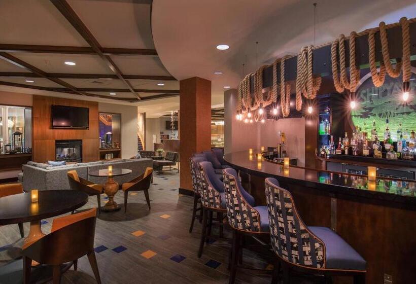 Отель Residence Inn Portland Downtown Waterfront