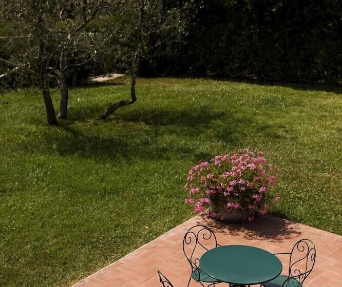 乡村酒店  Agriturismo Antico Borgo Poggitazzi