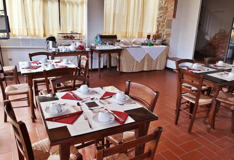 乡村酒店  Agriturismo Antico Borgo Poggitazzi