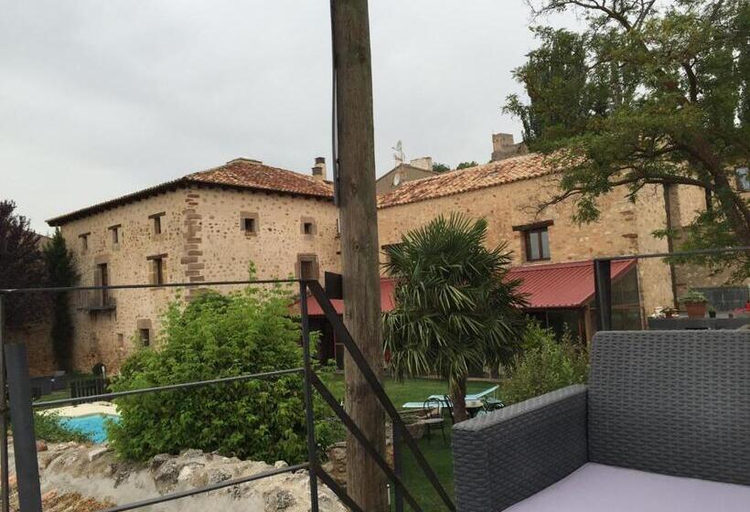 فندق ريفى Antiguo Palacio De Atienza