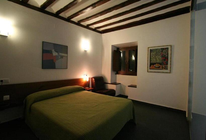 فندق ريفى Antiguo Palacio De Atienza