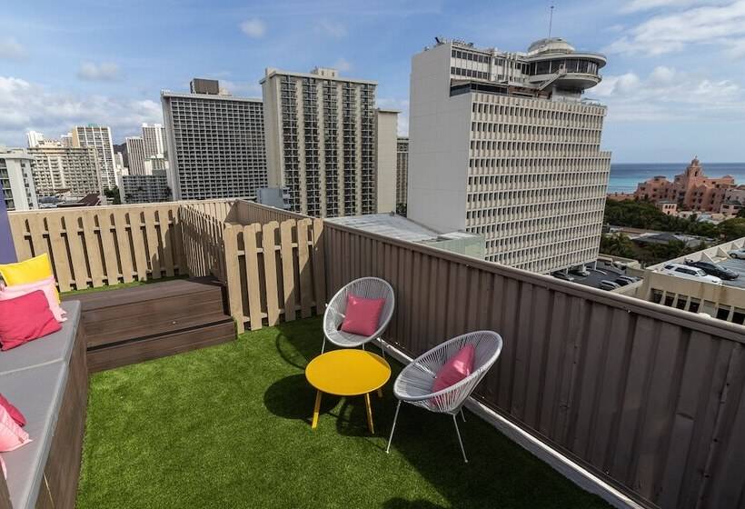 Shoreline Hotel Waikiki