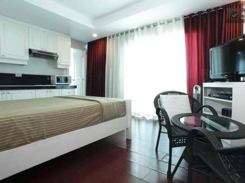 Отель Baywatch Tower