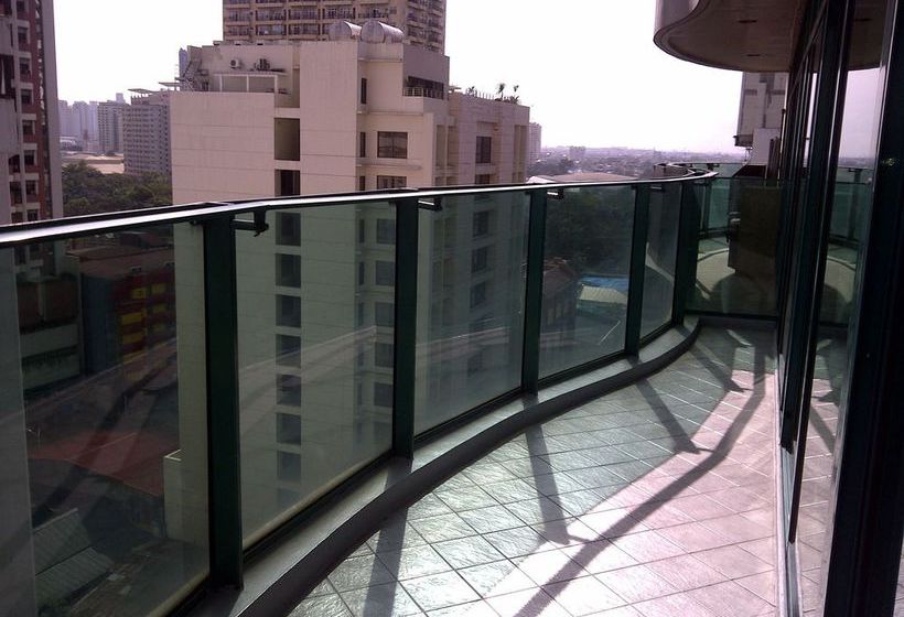 Отель Baywatch Tower