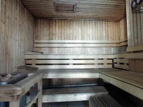 Отель Baywatch Tower