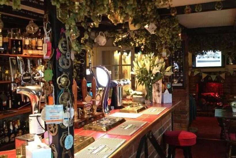 Отель The Bell At Boxford