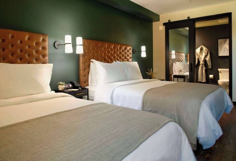 هتل The Lloyd Stamford, Tapestry Collection By Hilton