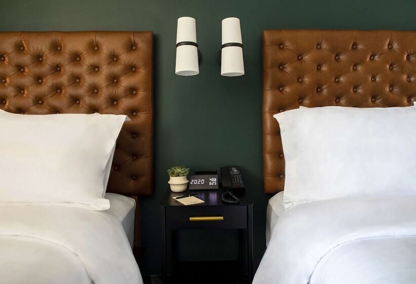 هتل The Lloyd Stamford, Tapestry Collection By Hilton