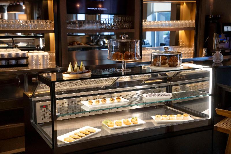 هتل The Lloyd Stamford, Tapestry Collection By Hilton