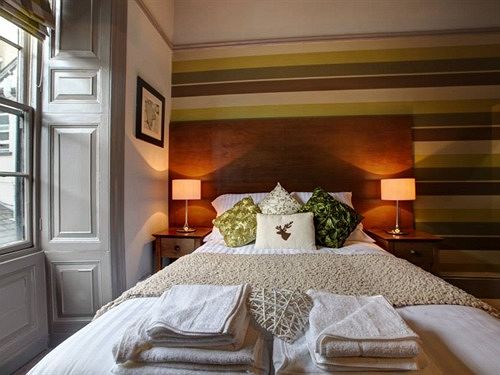 בית מלון כפרי The White Hart