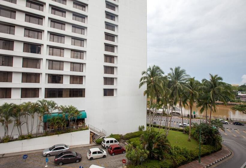 Tune Hotel Waterfront Kuching