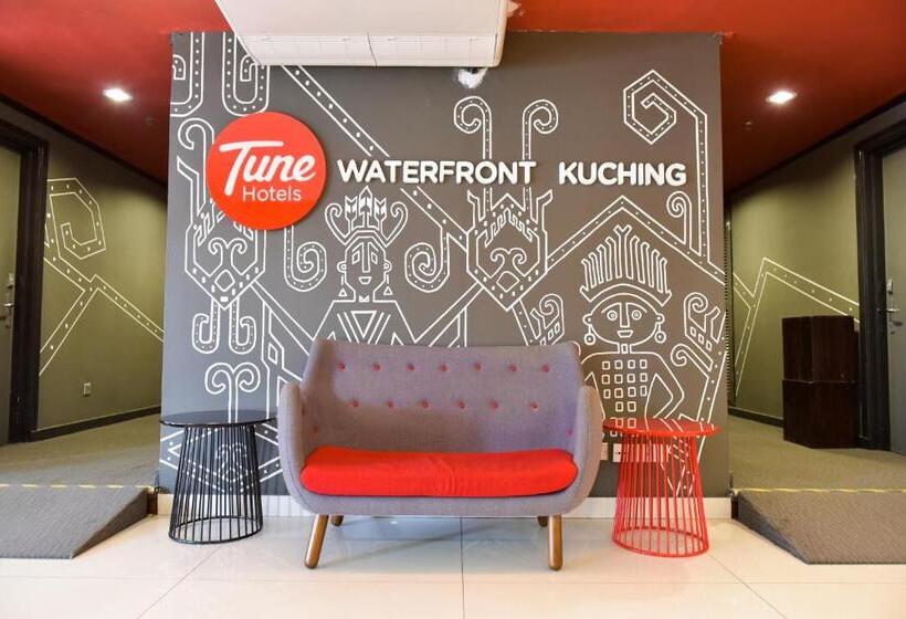 Tune Hotel Waterfront Kuching