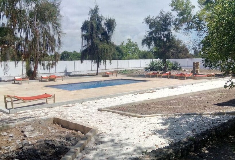 فندق Twisted Palms Lodge & Restaurant