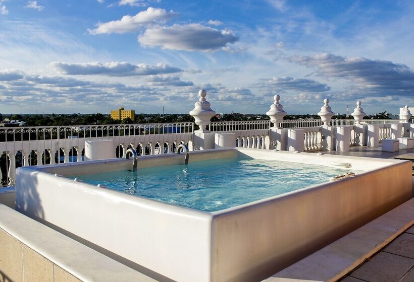 Отель Victoria Merida