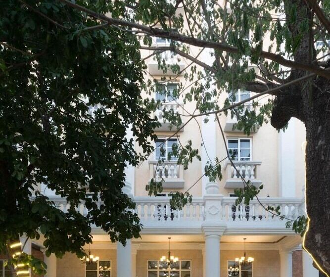 Отель Victoria Merida